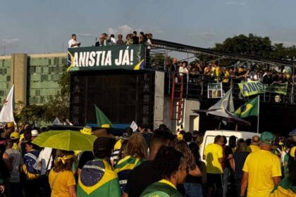 Caminhada na Esplanada reúne aliados de Bolsonaro por anistia aos presos de 8 de Janeiro 10 ocrente 1759906898