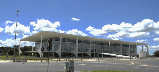 Pesquisa Gerp mostra Lula atrás de Bolsonaro, Tarcísio e Michelle em simulações de 2º turno para 2026 2 ocrente 1759939292