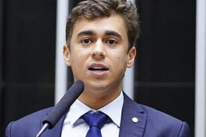 Distraído com filha no colo, Nikolas Ferreira explica voto pró-governo na MP 1303 2 ocrente 1759973636