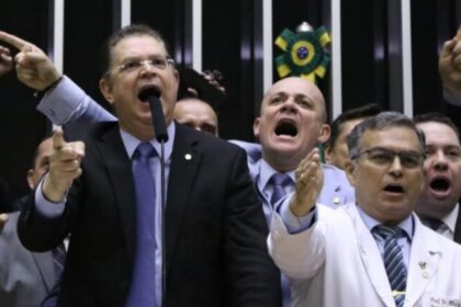 Sóstenes elogia atuação de Tarcísio contra MP da Taxação; governador nega articulação 10 ocrente 1759975316