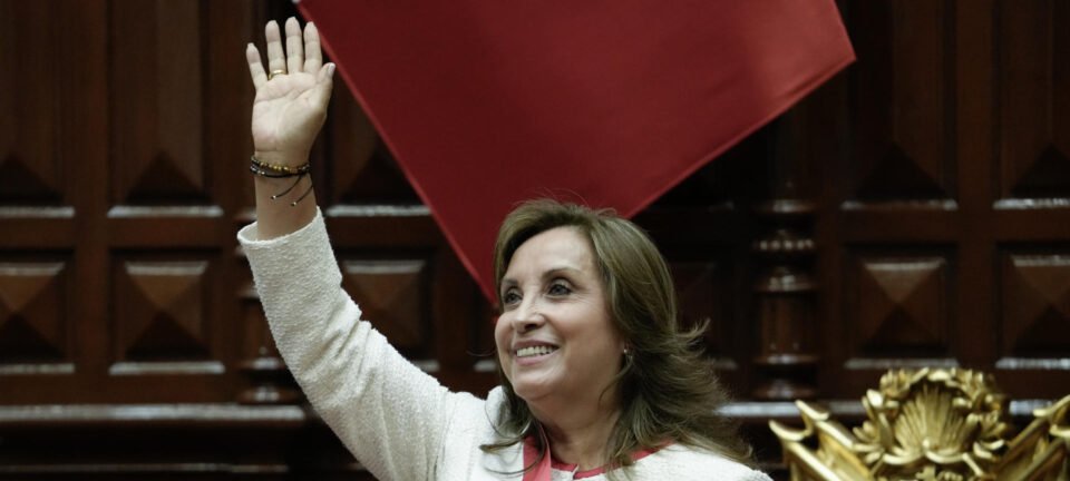 Congresso peruano destitui Dina Boluarte e empossa José Jerí como presidente interino 2 ocrente 1760095238
