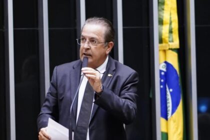 Câmara agenda audiência para debater a jornada 6×1 a pedido do deputado Carlos Motta 16 ocrente 1760099874