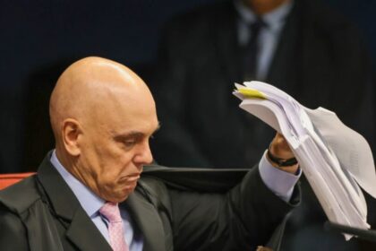 Jurista acusa Moraes de ilegalidade ao substituir defesa de ex-assessores de Bolsonaro 20 ocrente 1760105836