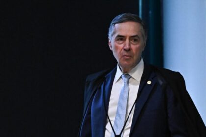 Em despedida emocionada, Barroso anuncia aposentadoria antecipada do STF após 12 anos 6 ocrente 1760117540