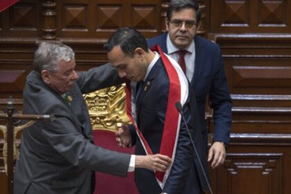 Congresso remove Dina Boluarte e põe José Jerí na Presidência; Peru soma sete presidentes em nove anos 14 ocrente 1760122943