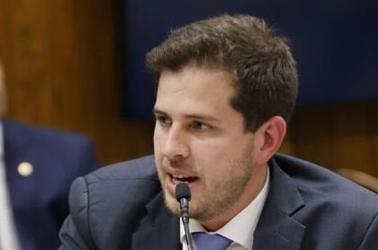 Governo e Câmara fecham plano para ampliar licença-paternidade para 30 dias até 2031 20 ocrente 1760207493