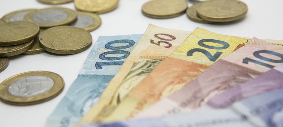 Brasileiros e empresas ainda têm R$ 10,46 bilhões parados em instituições financeiras, diz BC 2 ocrente 1760301131