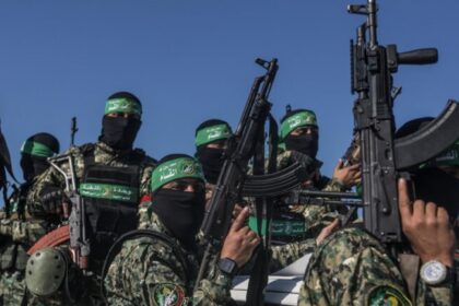 Tiroteios em Gaza: Hamas enfrenta facções rivais após retirada parcial de tropas israelenses 8 ocrente 1760333563