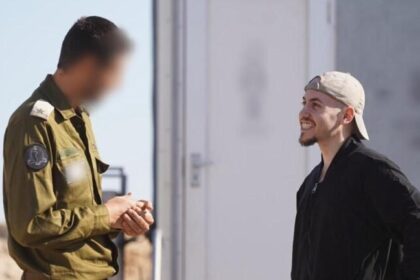 Israel recebe 20 últimos reféns vivos após dois anos de cativeiro; Trump desembarca para acompanhar libertação 4 ocrente 1760349699