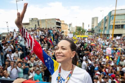 Colunista critica silêncio de feministas brasileiras sobre vitória de María Corina Machado 18 ocrente 1760360557
