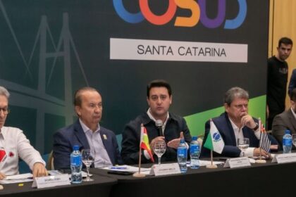 Censo 2022 aponta maiores salários em estados governados pela direita; Distrito Federal lidera ranking 18 ocrente 1760400205