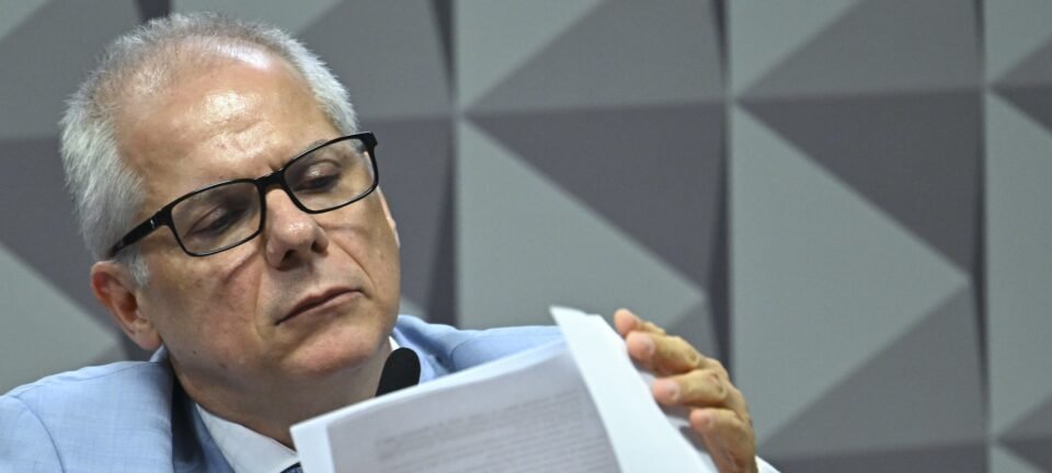 Ex-chefe do INSS admite ter liberado lote de 34 mil descontos para Contag durante depoimento à CPMI 2 ocrente 1760413679