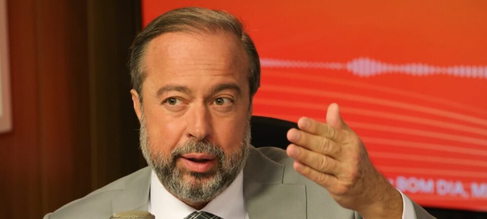 Ministro atribui apagão em 20 estados a incêndio pontual em subestação no Paraná 2 ocrente 1760453416