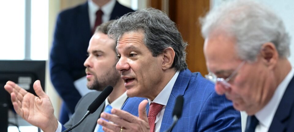 Haddad fala em “inversão de valores” ao discutir políticas para pobres e ricos no Senado 2 ocrente 1760461334