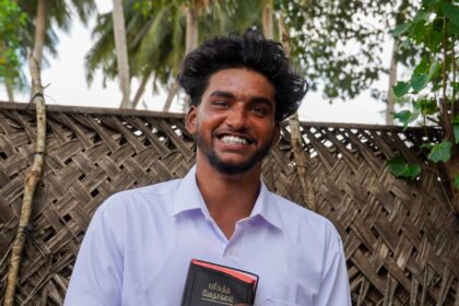 Ex-gângster do Sri Lanka abandona o crime após libertação surpresa da prisão e decide seguir Jesus 4 ocrente 1760516366