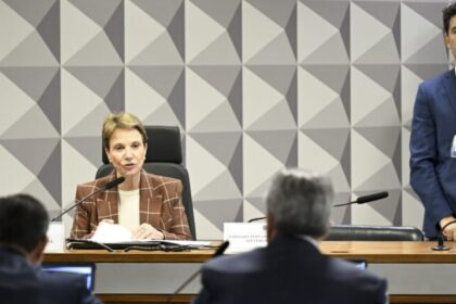 Semana de decisões: Moraes revê prisões do 8/1, Barroso confirma saída e governo adia LDO 2 ocrente 1760524371