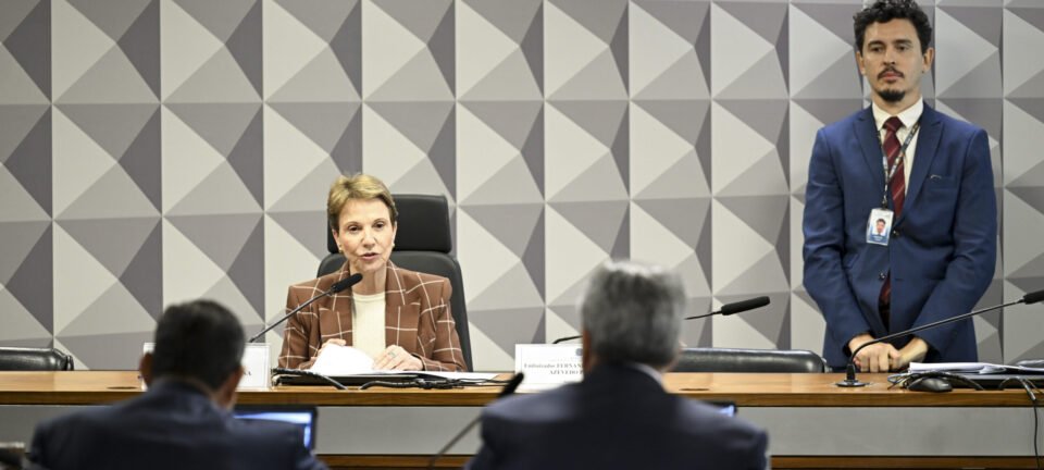 Semana de decisões: Moraes revê prisões do 8/1, Barroso confirma saída e governo adia LDO 2 ocrente 1760524371
