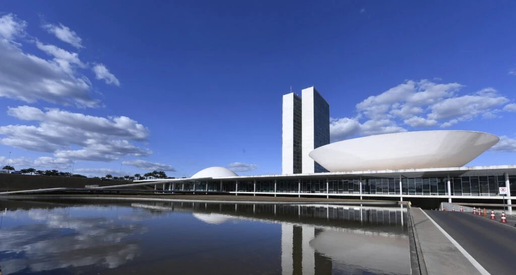 Oposição apresenta novos pedidos de impeachment contra Alexandre de Moraes e Flávio Dino 2 ocrente 1760726783