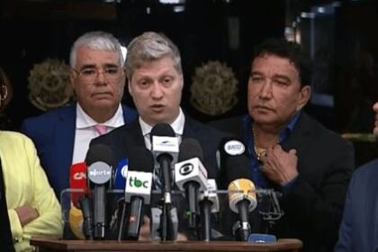 Oposição formaliza no Senado pedidos de impeachment contra Alexandre de Moraes e Flávio Dino 18 ocrente 1760733142
