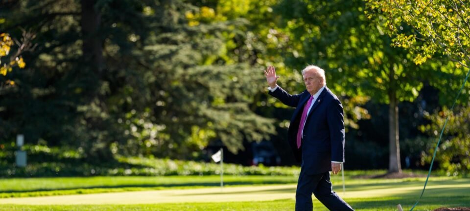 Trump diz que militares dos EUA afundaram submarino carregado de drogas no Caribe 2 ocrente 1760735859