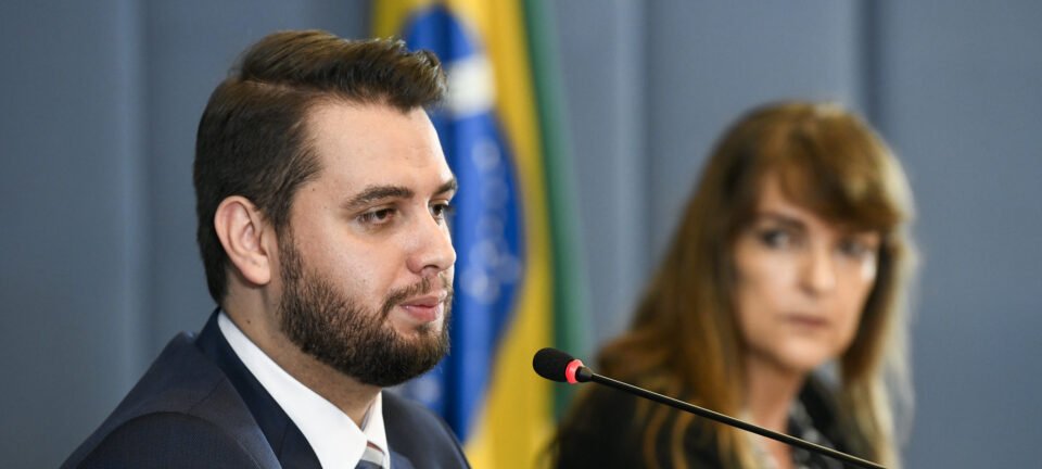 Documentos contestados nos EUA e no Brasil fragilizam acusações contra Filipe Martins 2 ocrente 1760924817