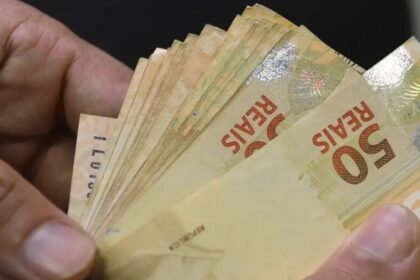 Congresso analisa reajuste do Simples e do MEI; pesquisa revela salto de 26% no endividamento em 10 anos 14 ocrente 1760967165