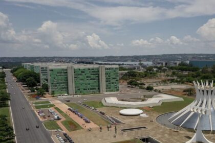 Reforma administrativa volta ao debate na Câmara sob pressão de servidores e do STF 10 ocrente 1760994179