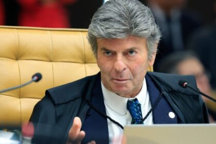Fux retoma voto para ajustes e adia publicação do acórdão que condenou Bolsonaro 16 ocrente 1761018405