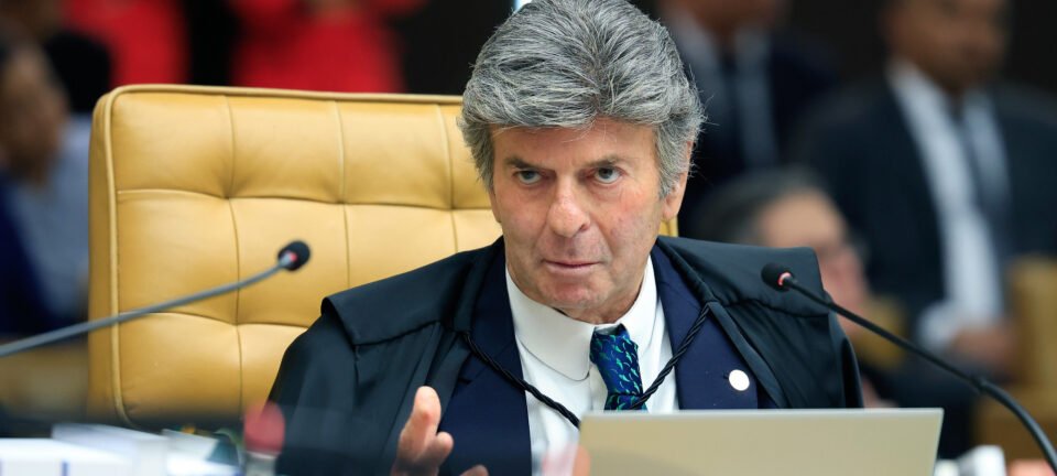 Fux retoma voto para ajustes e adia publicação do acórdão que condenou Bolsonaro 2 ocrente 1761018405