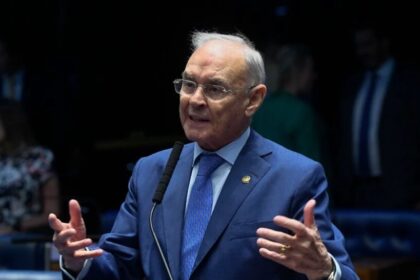 Artigo marca cinco anos da morte do senador Arolde de Oliveira 18 ocrente 1761059014