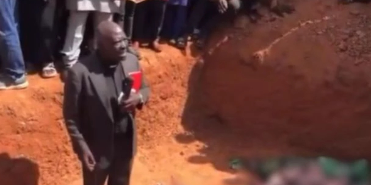 Pastor grava apelo em vala comum e denuncia massacre de cristãos na Nigéria 2 ocrente 1761133718
