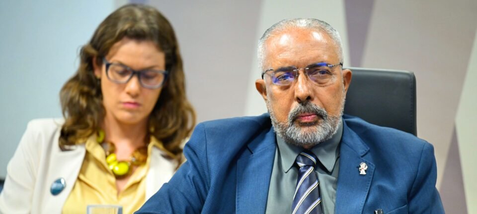 Redução da jornada para 36 horas divide Senado e pode custar 2,7 milhões de empregos, alertam economistas 2 ocrente 1761147102