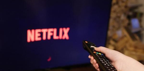 Imposto em disputa no Brasil pesa sobre balanço da Netflix e provoca perda de R$ 178 bi em valor de mercado 2 ocrente 1761150744