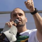 Deputados barram cassação e mantêm mandato de Eduardo Bolsonaro mesmo com parlamentar nos EUA 5 ocrente 1761165423