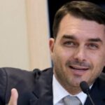 Flávio Bolsonaro convida EUA para atuar contra narcotráfico na Baía de Guanabara 5 ocrente 1761233557