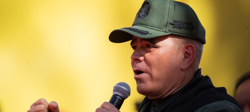 Ministro venezuelano diz que CIA opera no país; EUA deslocam porta-aviões para o Caribe 2 ocrente 1761341503