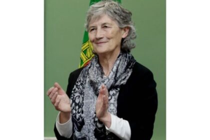 Deputada de esquerda radical deve assumir presidência da Irlanda após vitória sobre governista 16 ocrente 1761402723