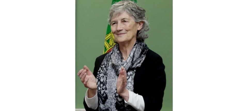 Deputada de esquerda radical deve assumir presidência da Irlanda após vitória sobre governista 2 ocrente 1761402723