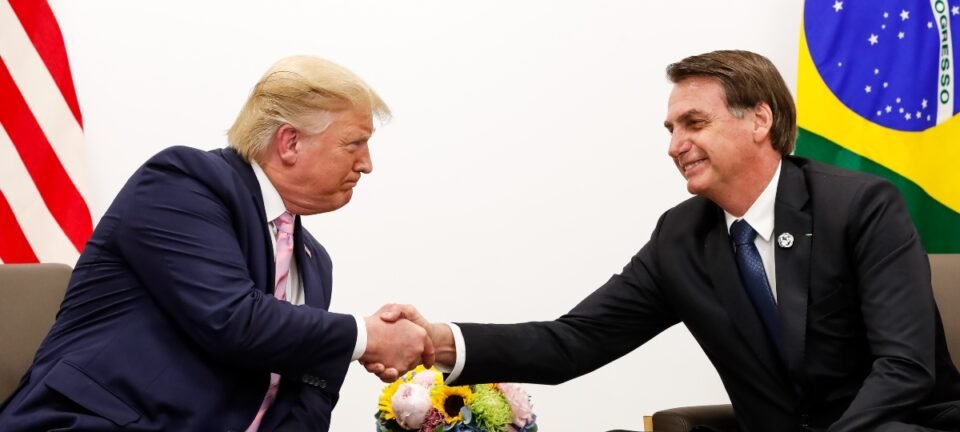 Ex-embaixador diz que Trump desistiu de defender Bolsonaro e investe em aproximação com Lula 2 ocrente 1761427021