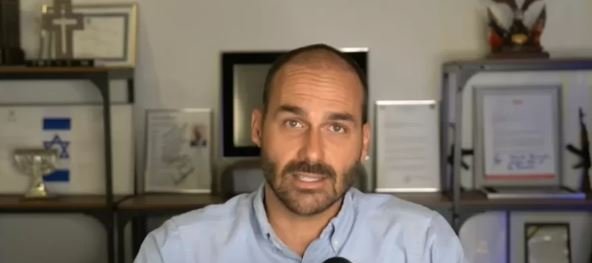 Eduardo Bolsonaro ironiza pauta sobre Jair Bolsonaro em reunião entre Lula e Trump 2 ocrente 1761508902