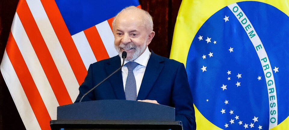 Lula afirma que empresários brasileiros “reclamam demais” e recomenda buscar negócios fora do país 2 ocrente 1761525981