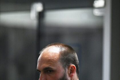Eduardo Bolsonaro diz que tarifas e sanções dos EUA continuam após encontro Lula-Trump 16 ocrente 1761590799