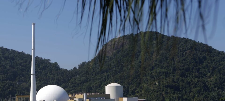Eletronuclear solicita R$ 1,4 bilhão ao governo para impedir colapso nas usinas de Angra 2 ocrente 1761593536