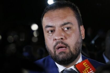 Governador do RJ diz que governo Lula rejeitou apoio das Forças Armadas em ações contra o tráfico 4 ocrente 1761668225
