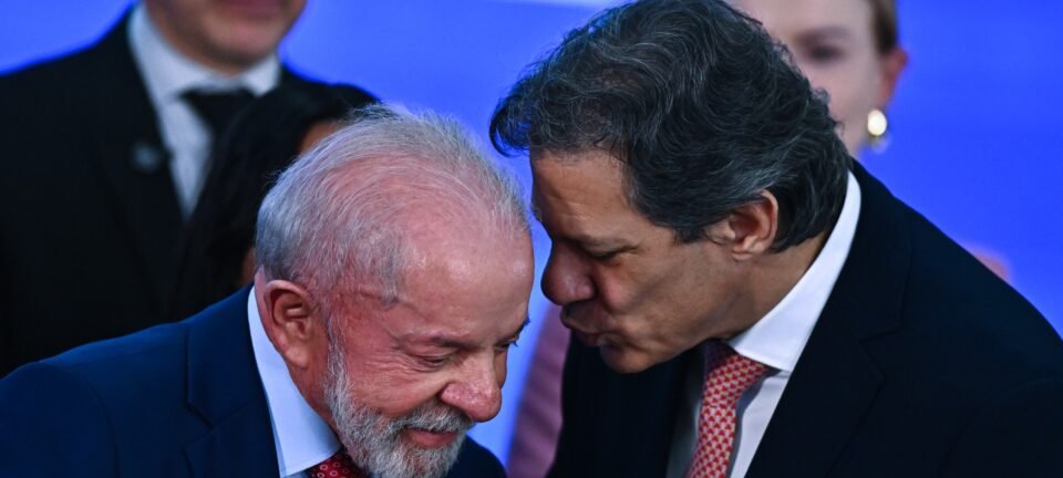 Governo recorre a manobras para manter arcabouço fiscal até as eleições, dizem analistas 2 ocrente 1761747477