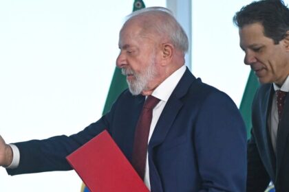Haddad planeja encontro com Lula para tratar da tarifa dos EUA e ajustes no Orçamento 10 ocrente 1761749260