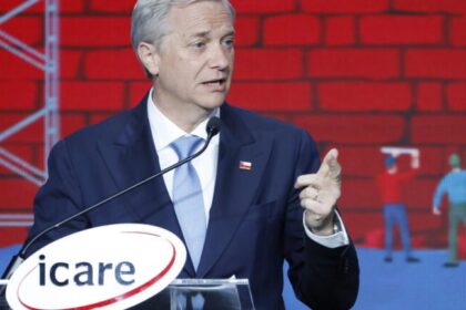 Kast promete deportar 330 mil estrangeiros irregulares e “blindar” fronteiras se vencer eleição chilena 10 ocrente 1761793459