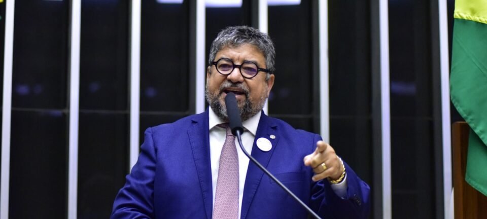 Vice-presidente do PT apoia megaoperação no Rio: “Não se combate fuzil com beijinho” 2 ocrente 1761917574