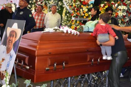 Prefeito apelidado de “Bukele mexicano” é executado durante celebração do Dia dos Mortos 6 ocrente 1762204677