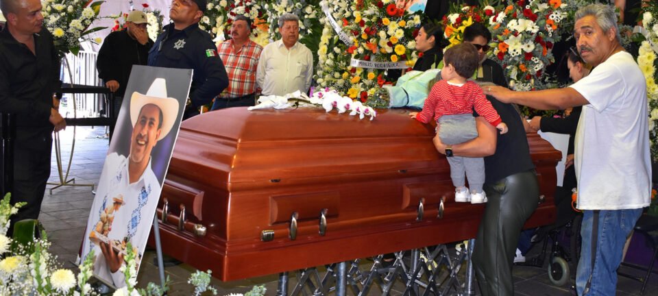 Prefeito apelidado de “Bukele mexicano” é executado durante celebração do Dia dos Mortos 2 ocrente 1762204677